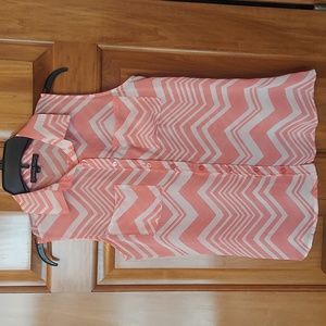 * Wishful Park Sleeveless Cheveron Salmon and White Button Down Blouse, Like New